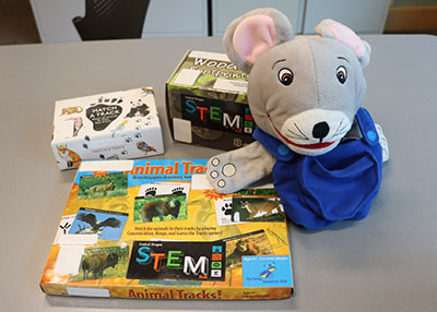Contents of the Animal Tracks STEM Hub Kit