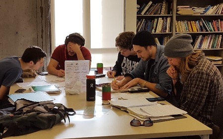 students in GRV tutoring lab